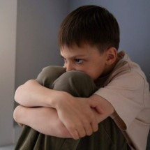 Estresse tóxico na primeira infância gera dificuldade de aprendizado e de socialização - Freepik