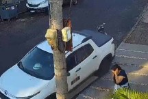 Para salvar mulher, motorista atropela ladrão; vídeo mostra a ação