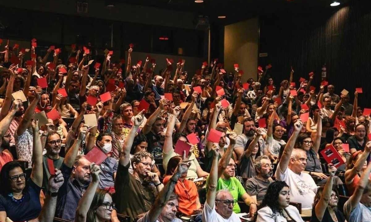 Professores da UFMG rejeitam a proposta do governo e mantêm a greve -  (crédito: ApuBH/Divulgação)