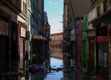 Eventos climáticos extremos vêm se tornando quase habituais, sem que haja, por parte dos governos, ações e providências coordenadas -  (crédito: Anselmo Cunha/AFP)