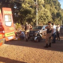 Batida entre carro e moto em MG deixa homem ferido e com fratura na perna  - CBMMG/Divulgação 