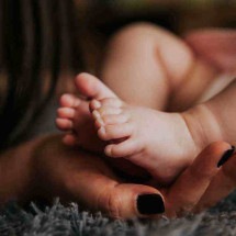 "Quando nasce um filho, nasce uma mãe e uma culpa" - PIXABAY/REPRODUÇÃO