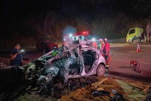 Homem de 30 anos morre em acidente com carro e carreta em Minas