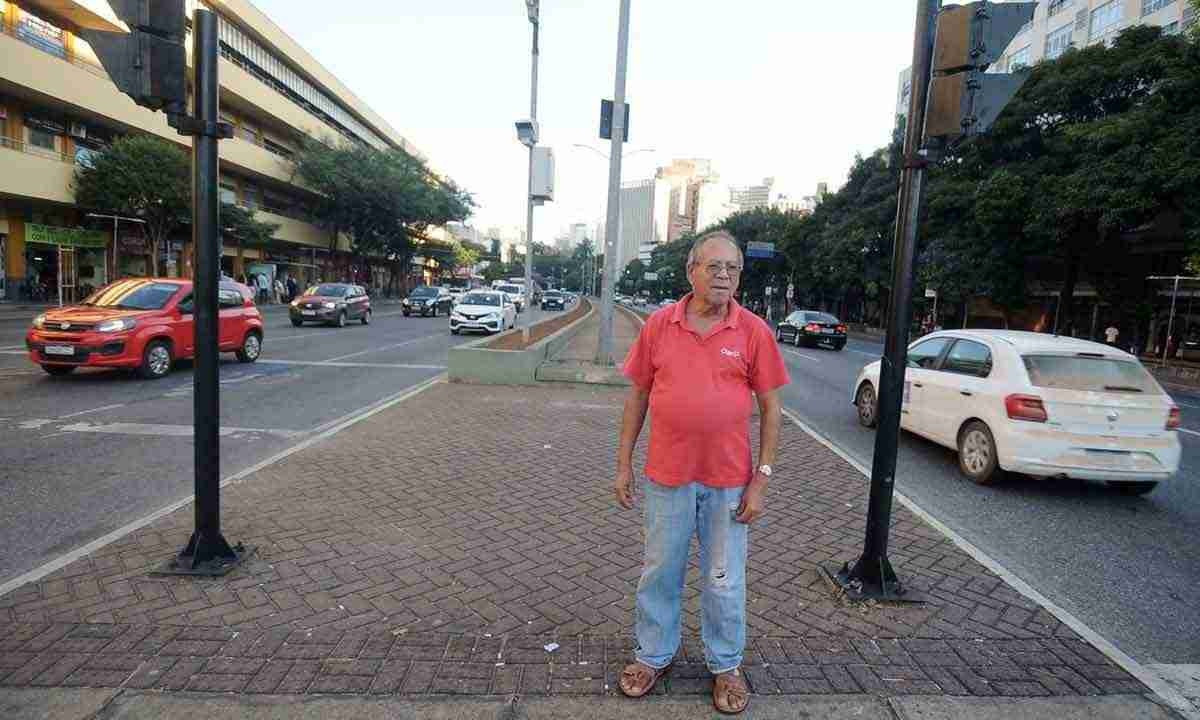 Geraldo Alcebíades, de 69 anos, viu avenidas importantes do Centro da capital serem invadidas pelas águas