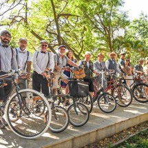 Tweed Ride BH: grupo faz passeio de bicicleta retrô pelas ruas de BH - Leandro Couri/EM/D.A.Press