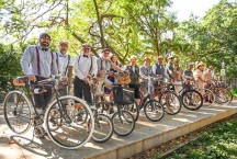 Tweed Ride BH: grupo faz passeio de bicicleta retrô pelas ruas de BH