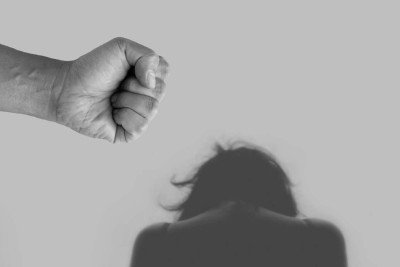 Condena&ccedil;&atilde;o por viol&ecirc;ncia dom&eacute;stica leva Justi&ccedil;a a manter dispensa de empregado em Sete Lagoas -  (crédito: Pixabay/reprodu&ccedil;&atilde;o)
