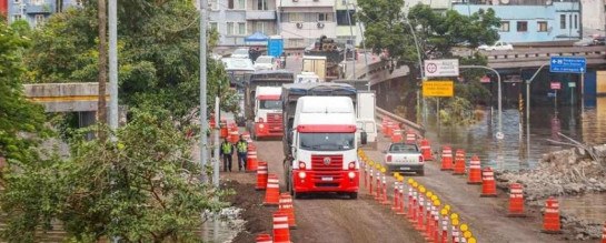 'Corredor Humanitário' reconectou a Porto Alegre às principais rodovias que a ligam a capital gaúcha ao resto do estado -  (crédito: Alex Rocha/PMPA)