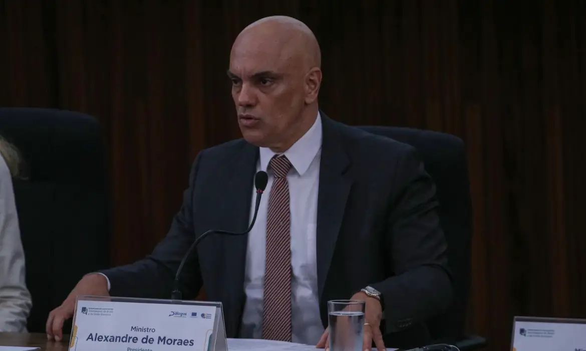 Moraes suspende lei municipal que proibia linguagem neutra nas escolas -  (crédito: EBC)