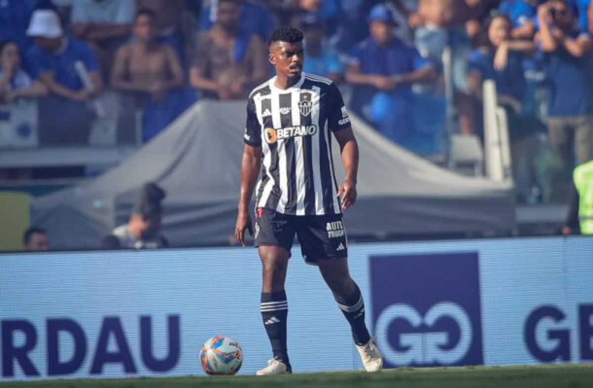 Grêmio mantém zagueiro do Atlético-MG na mira