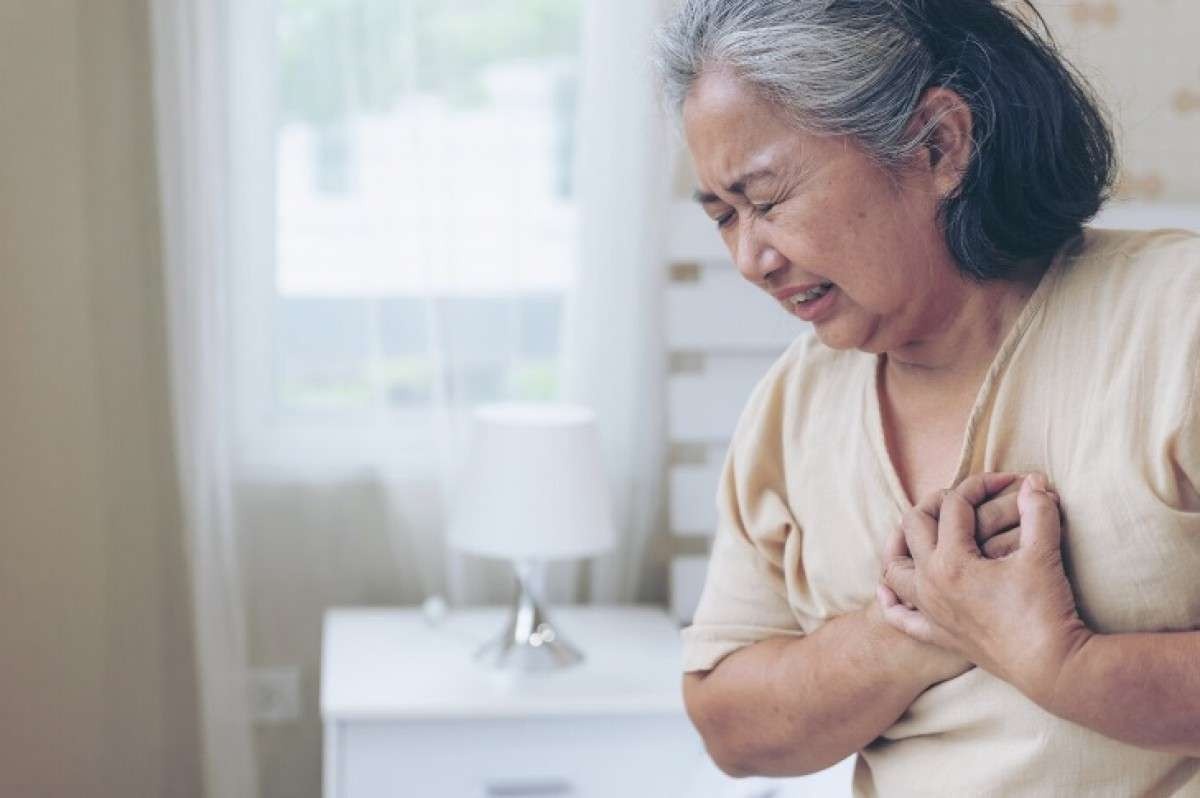 Fisgada no peito: conheça a síndrome do coração partido