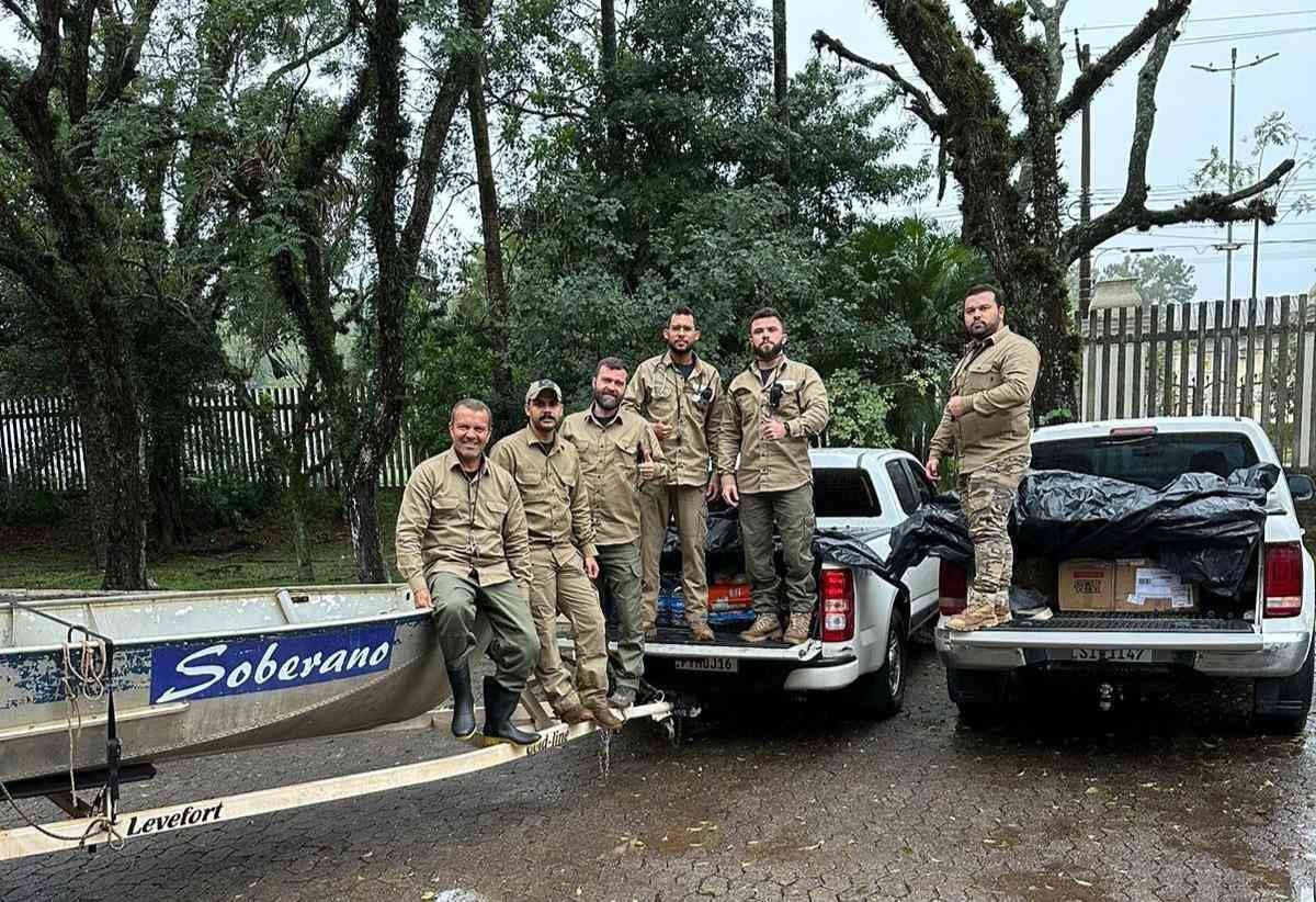 Equipe de mineiros auxilia no resgate de animais no Rio Grande do Sul