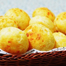 WebStories: Pão de queijo é eleito 2º melhor pão do mundo; confira ranking