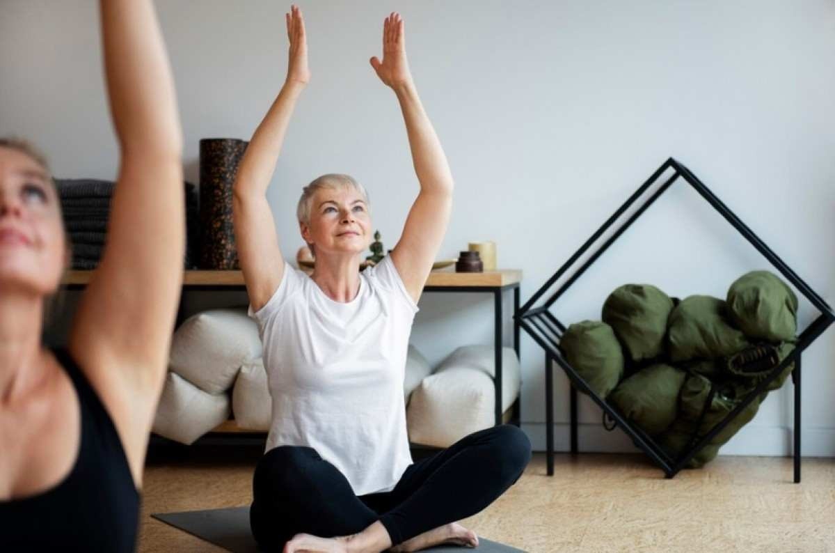 Pilates, ioga e tai chi: saúde da mulher antes, durante e após menopausa