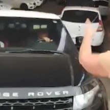 Vídeo: Proprietária de casa de festas que deu calote em MG recebe ofensas - Reprodução/Vídeo