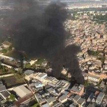 Operação tem tiroteio e barricadas em chamas no Rio - Leo Sales / Rádio Tupi