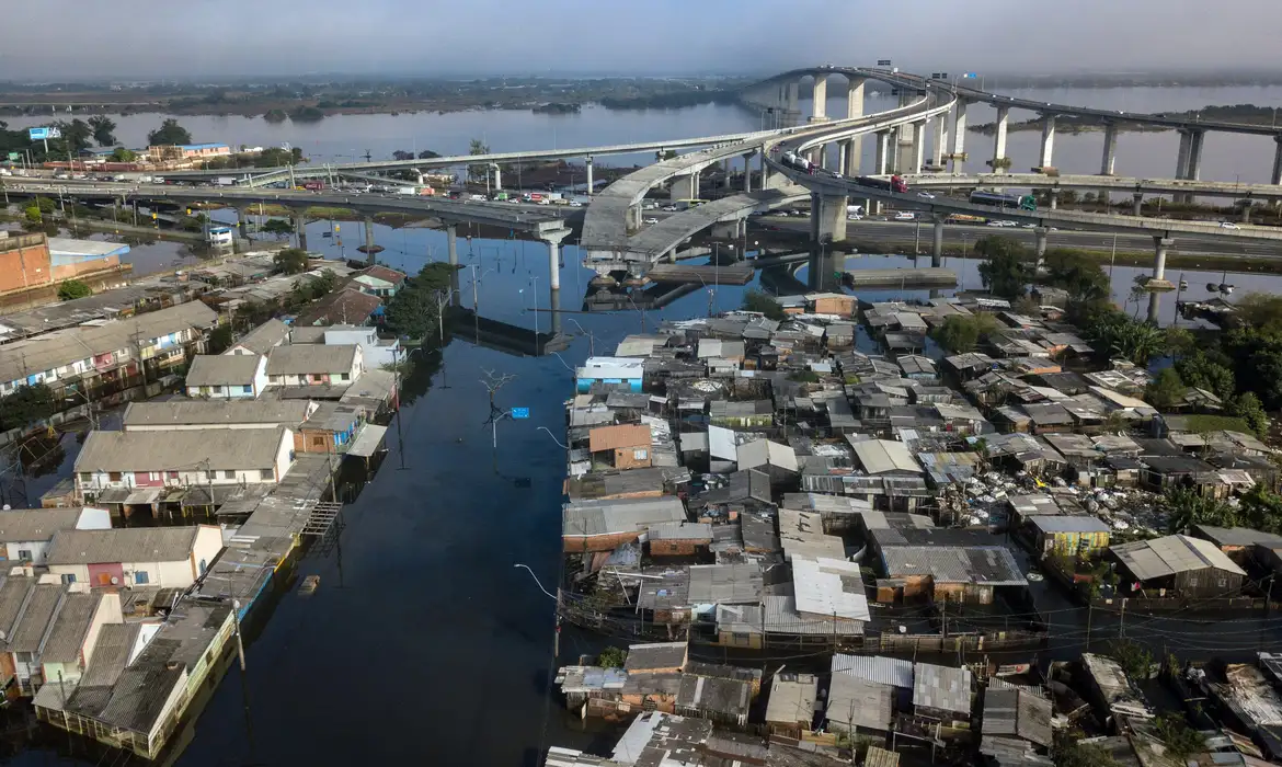 RS: governo aprova 318 planos de trabalho para reconstruir municípios  -  (crédito: EBC)