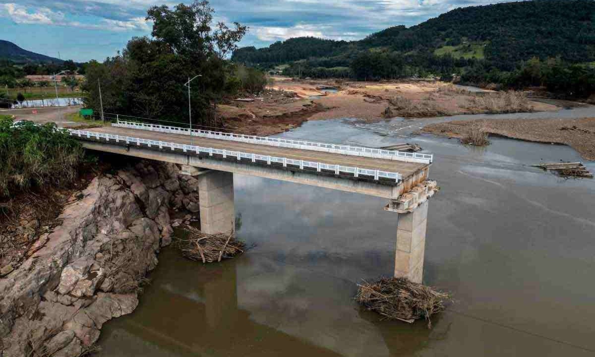 Reconstrução da infraestrutura movimentará a economia gaúcha e pode minimizar os efeitos negativos das enchentes

 -  (crédito: Nelson Almeida/AFP)