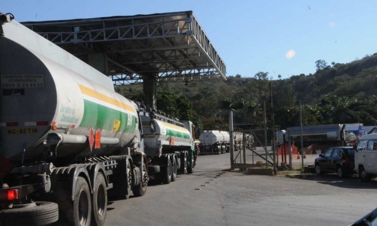 Refinaria Gabriel Passos (Regap), em Betim, não será mais vendida pela Petrobras -  (crédito: Paulo Filgueiras/EM/D.A Press)