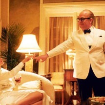 "Feud" retorna com a relação de amor e ódio entre Capote e a elite de NY - STAR/DIVULGAÇÃO