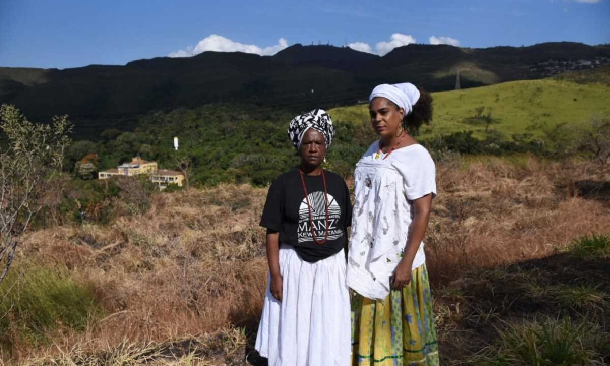 Makota Kidoiale e Juhlia Santos em movimento quilombola que reivindica território próximo a Serra do Curral -  (crédito: Gladyston Rodrigues/EM/D.A. Press. Brasil. Belo Horizonte-MG)