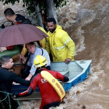 Enchentes no Rio Grande do Sul: o retorno dos resgates em Porto Alegre em meio a nova onda de alagamentos - Reuters