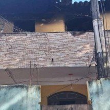 Adolescente mata pais e incendeia casa em Jacarepaguá