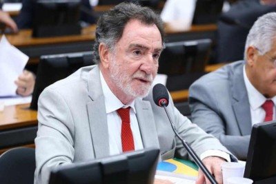 Patrus Ananias na CCJC no dia do embate com os bolsonaristas -  (crédito: Vinicius Loures/Câmara dos Deputados)
