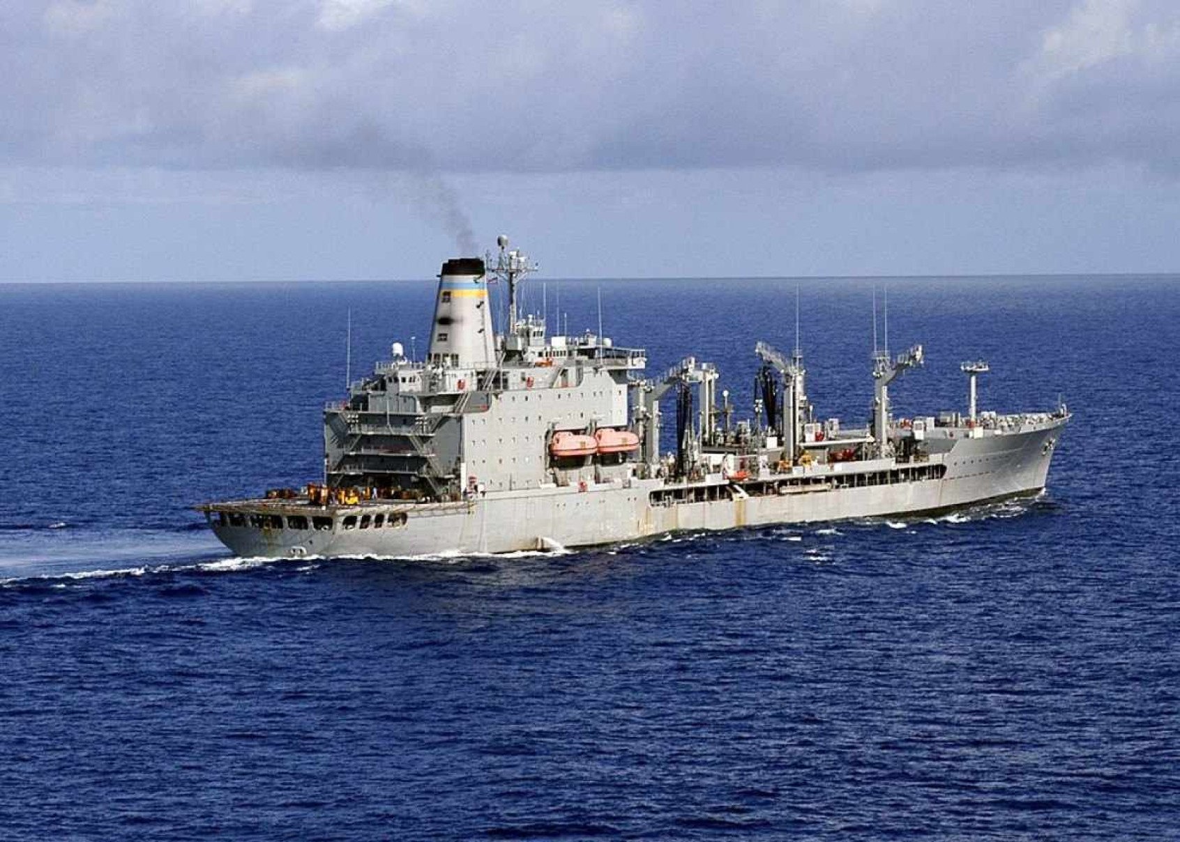 RS: navio de guerra dos EUA será usado para transportar doações