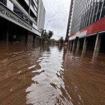 Após enchentes, preocupação em Porto Alegre é com risco de deslizamentos - Henrique Lessa/CB/D.A Press