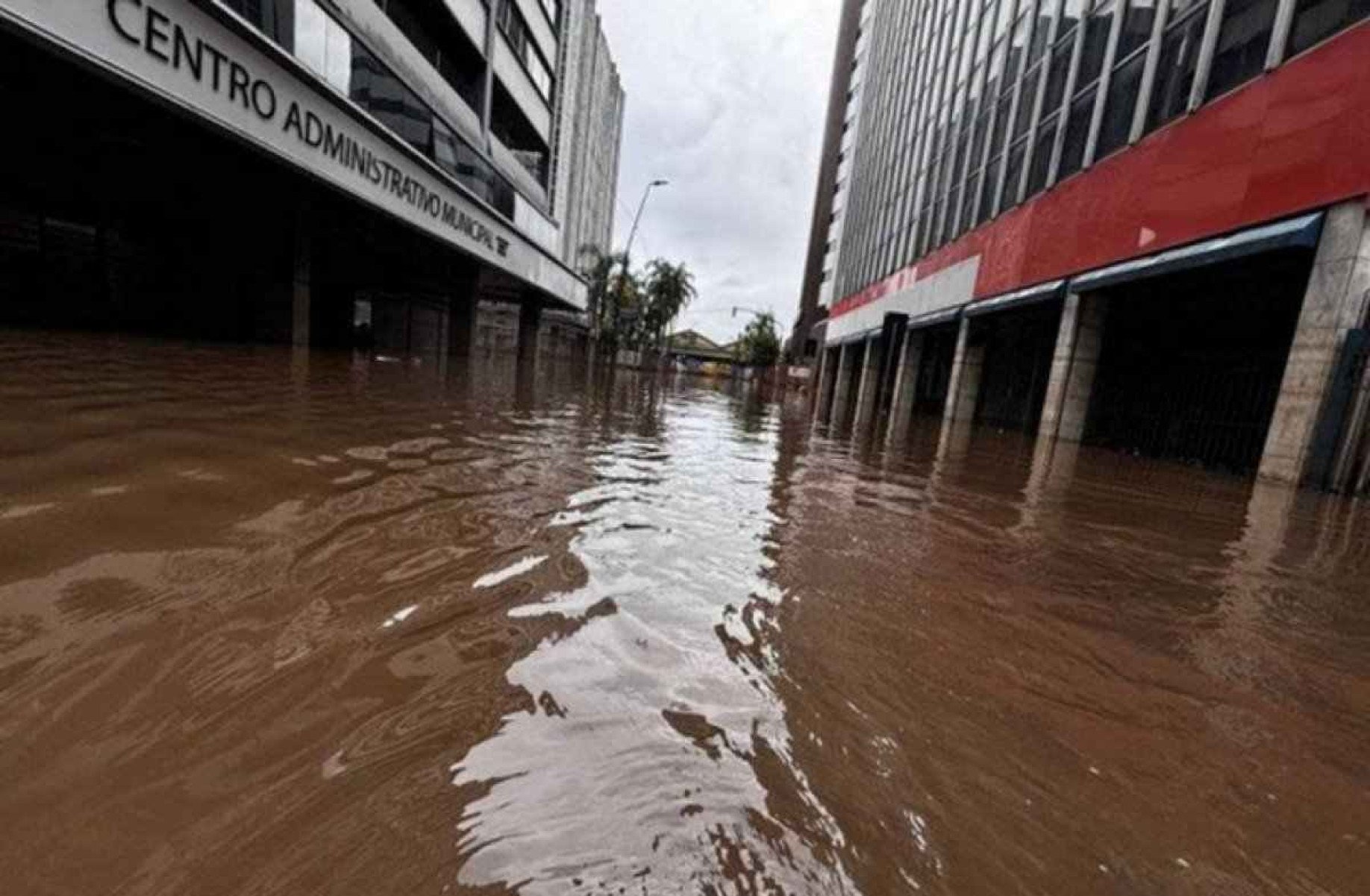 Após enchentes, preocupação em Porto Alegre é com risco de deslizamentos