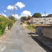 Mulher e criança são atropeladas por carro desgovernado em BH - Reprodu&ccedil;&atilde;o/Google Street View