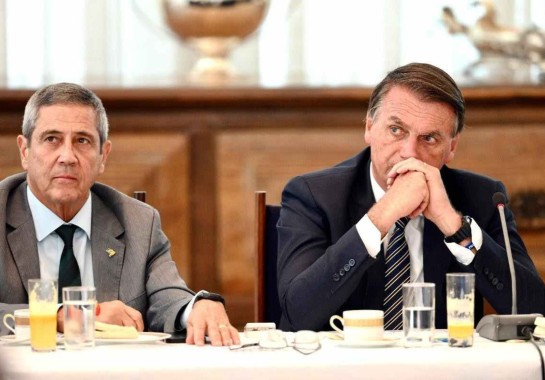 Moraes rejeita recurso e mantém inelegibilidade de Bolsonaro