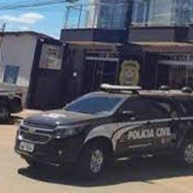 Preso homem que agrediu companheira com mordidas - PCMG