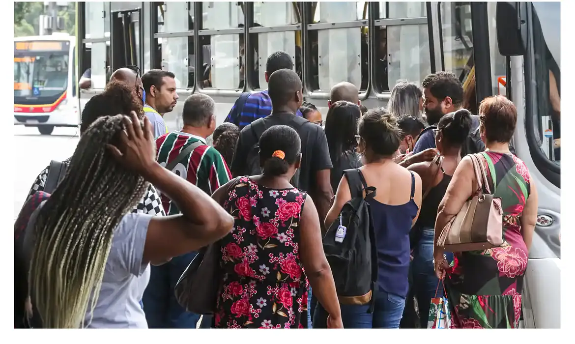 Negros morrem quatro vezes mais de disparo de arma de fogo que brancos -  (crédito: EBC)