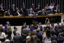 Congresso derruba veto de Lula e proíbe saidinha de presos em feriados