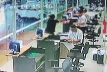Vídeo: câmeras flagram momento que funcionário é baleado em concessionária