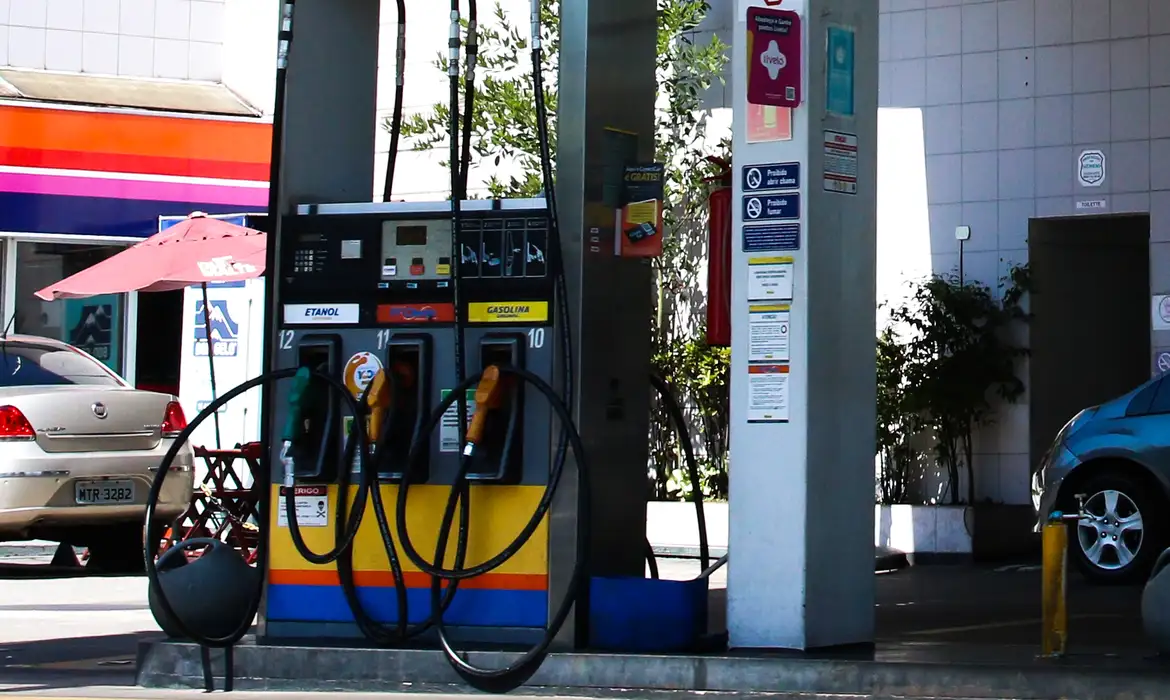 Prévia da inflação acelera para 0,44% em maio, puxada pela gasolina -  (crédito: EBC)