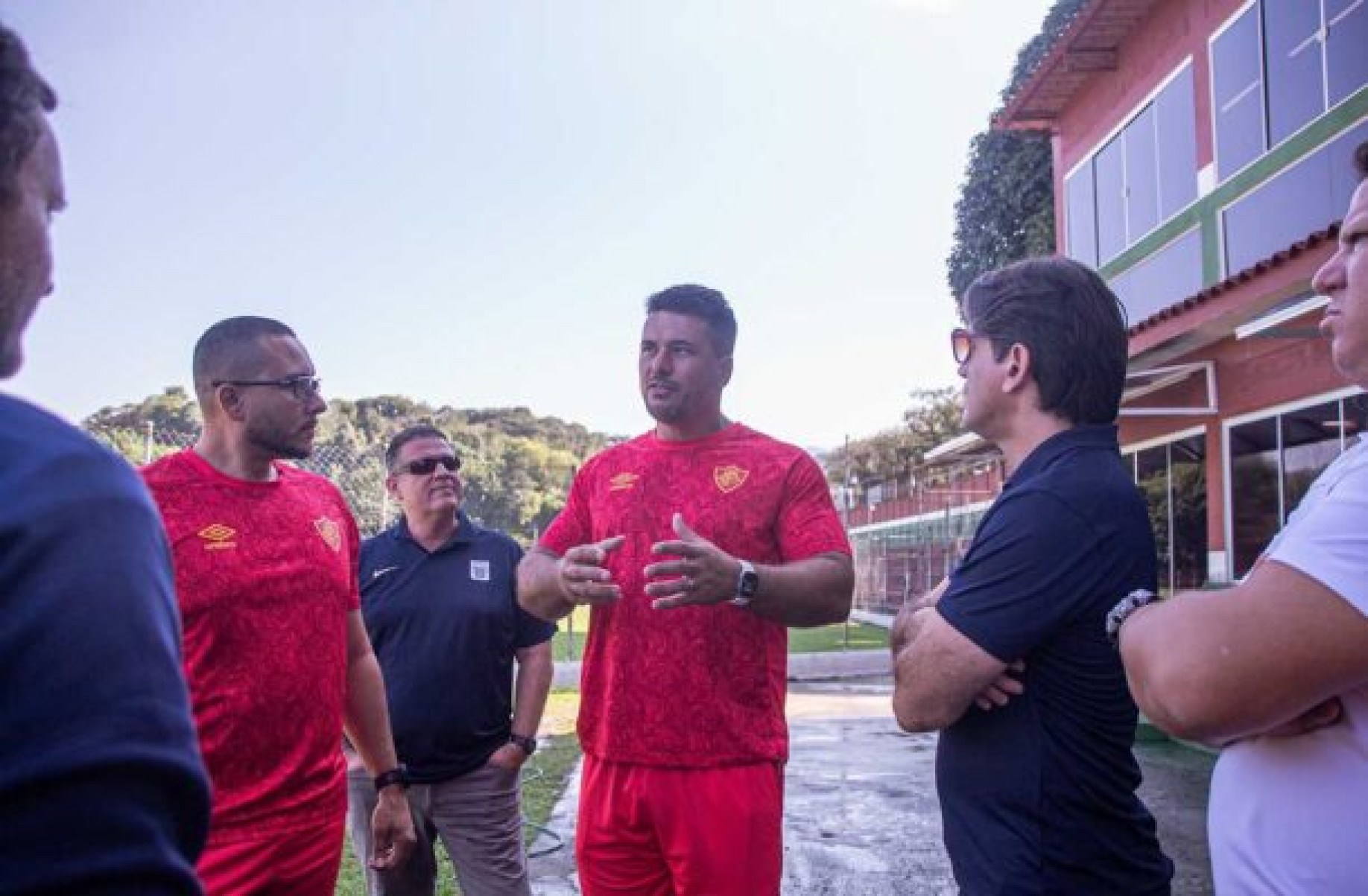 Fluminense recebe comitiva do Alianza Lima-PER, em Xerém