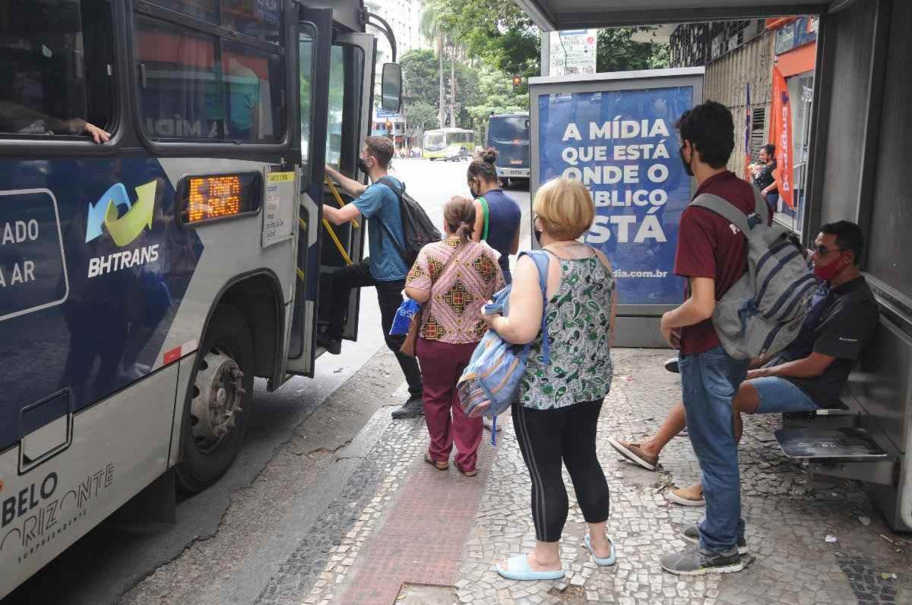 Empresas de ônibus em BH terão R$ 306 milhões em subsídio; entenda