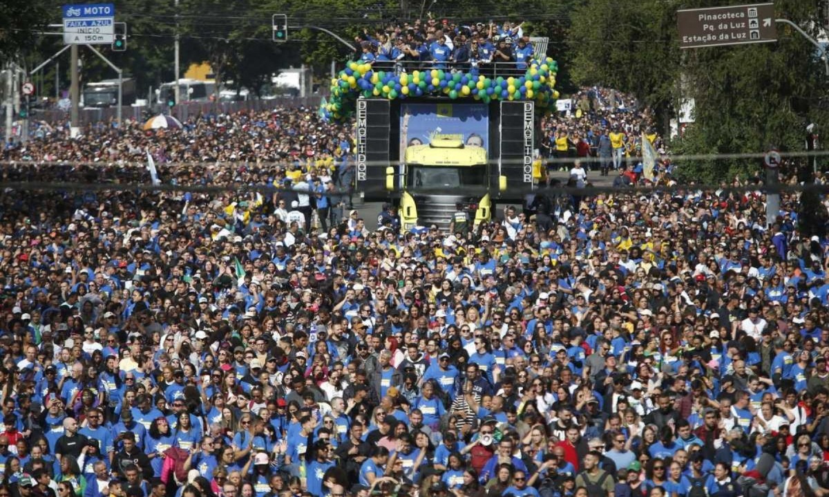 A 32ª Marcha para Jesus, que parou parte do Centro paulistano, tornou-se palco para políticos buscarem apoio do eleitorado evangélico -  (crédito:  Paulo Pinto/Agência Brasil)