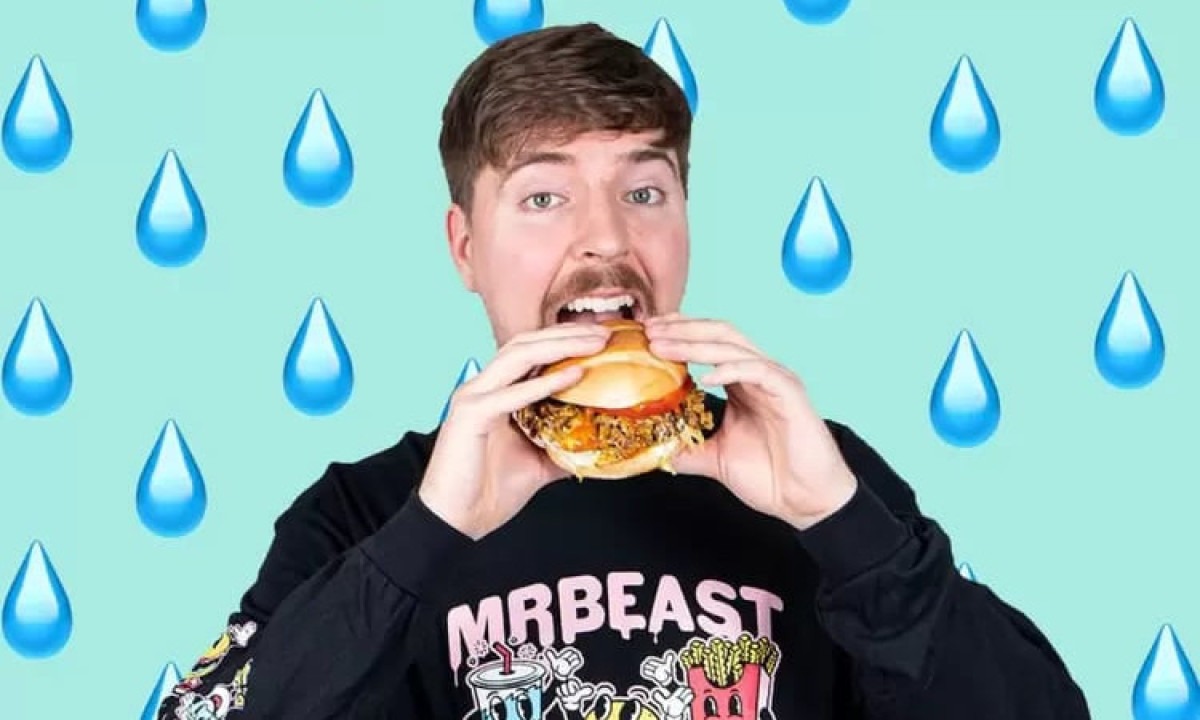 O youtuber Jimmy Donaldson, conhecido como Mr Beast, está abrindo uma hamburgueria no Brasil: a MrBeast Burger, com 13 pontos de venda em São Paulo e um em Curitiba, para entrega a domicílio. Depois, o serviço deve chegar ao Rio de Janeiro. 