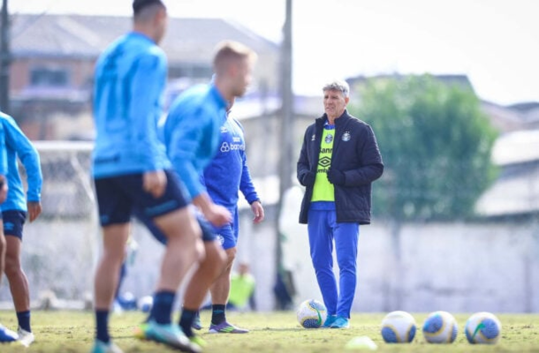 Grêmio treina em Curitiba, e Renato indica time para enfrentar o Bragantino