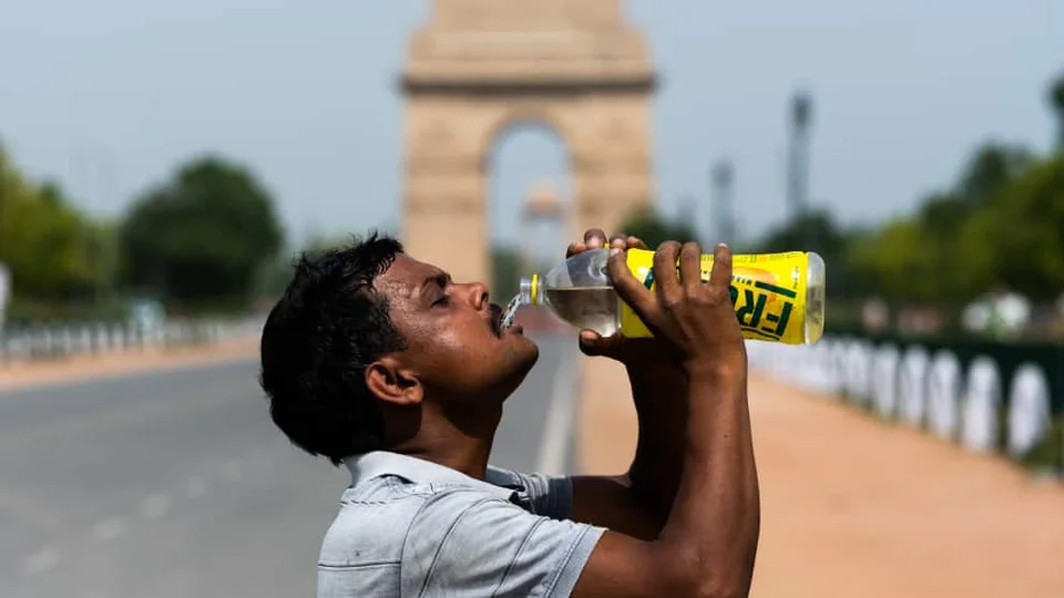 Índia registra temperaturas de 50ºC, a mais alta em 18 anos -  (crédito: AFP)
