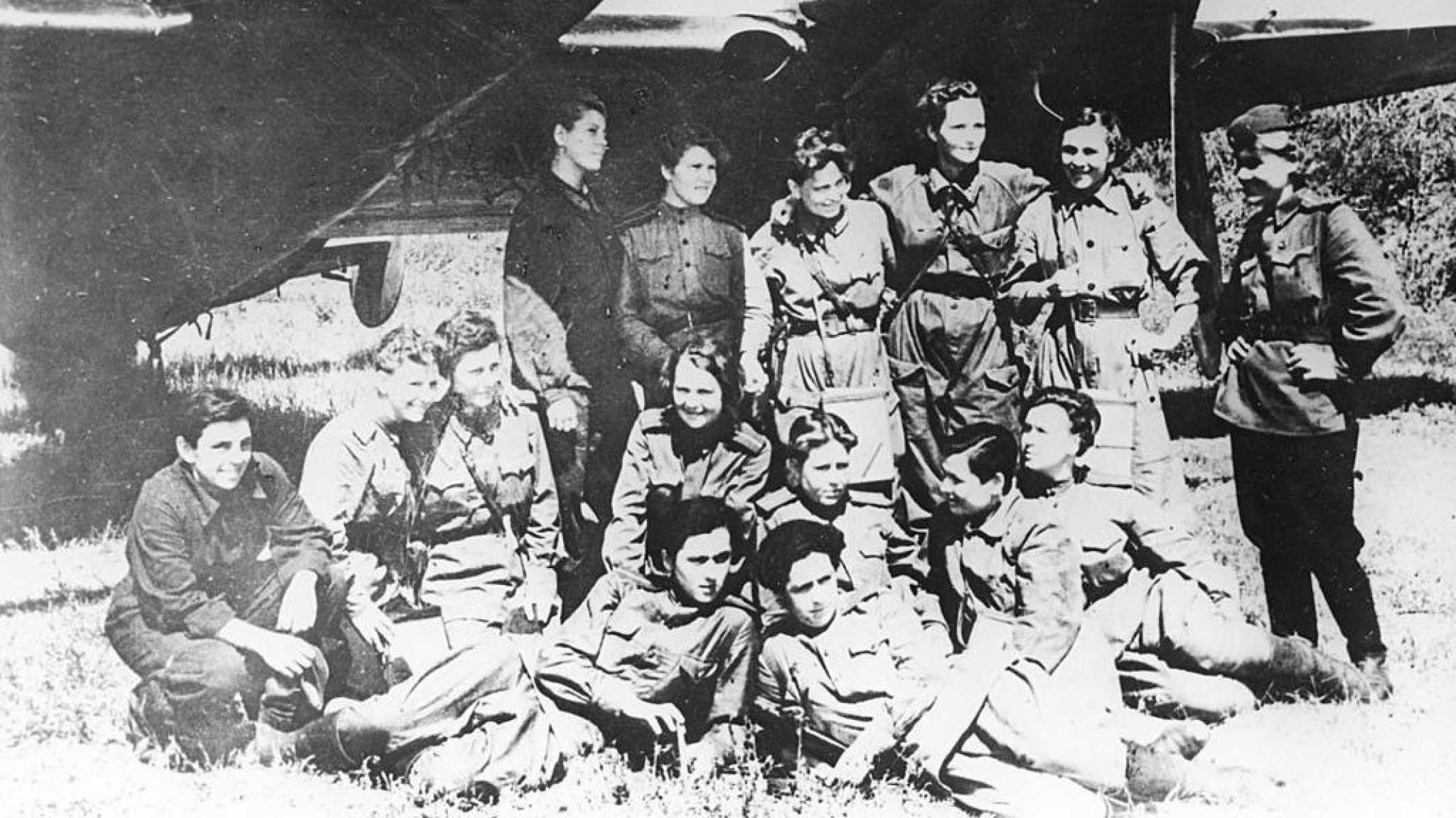 'Bruxas da noite', o temido esquadrão de mulheres que combateu na 2ª Guerra Mundial