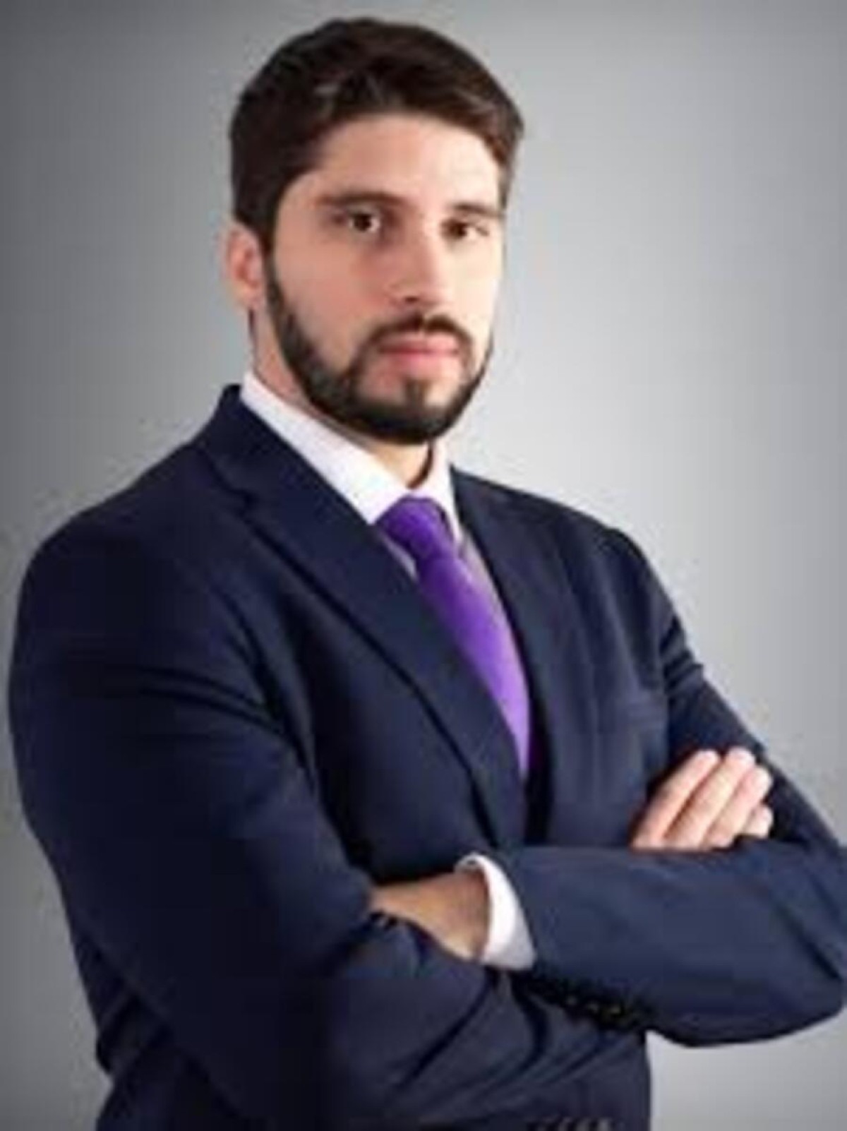 João Mateus Loyola, Advogado de imigração na Gondim Law Corp., licenciado pela Ordem dos Advogados do Estado da Califórnia desde 2022, membro da American Immigration Lawyers Association (AILA) e membro do USCIS Liaison Committee