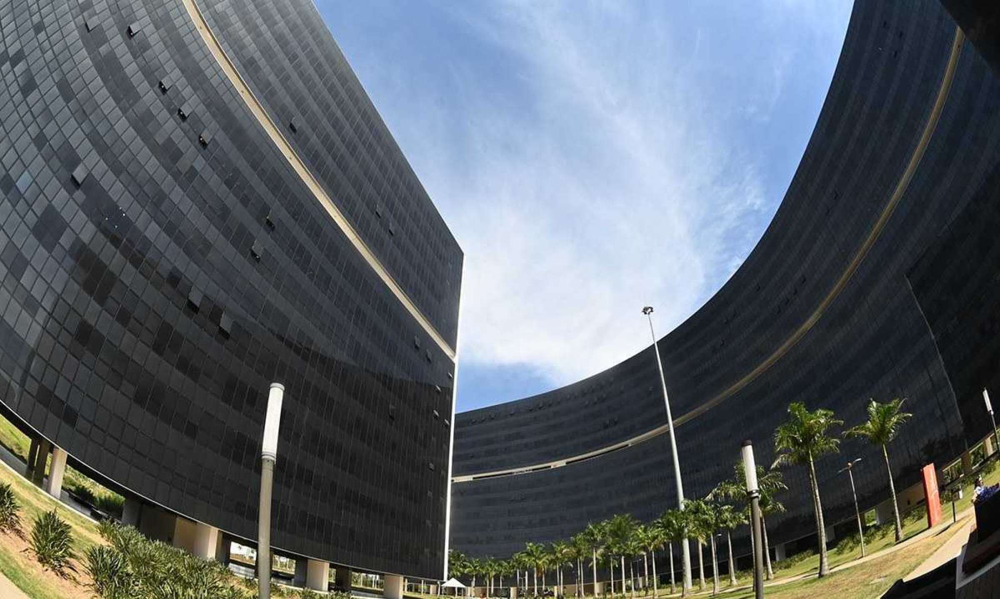 Conserto de elevadores da Cidade Administrativa vai custar R$ 2,5 mihões