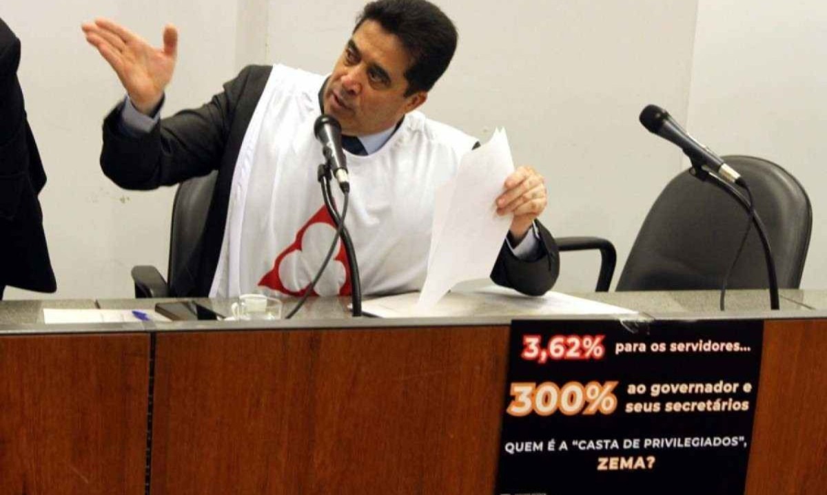 Deputado Sargento Rodrigues (PL) durante tramitação do PL 2309/2024 na Assembleia: protesto leva em conta reajuste concedido ao governador 