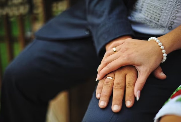 Feito em cart&oacute;rio: 'contrato de namoro' existe no Brasil desde 1990