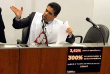 'Servidores não podem aceitar migalhas de 4,62%', diz Sargento Rodrigues